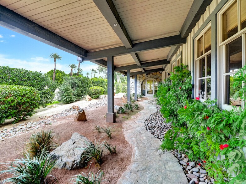 More Photos Of 40004 Cook St, Palm Desert Medical For Lease