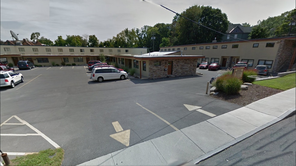 Primary Photo Of 42 Westlake Ave, Auburn Office For Lease