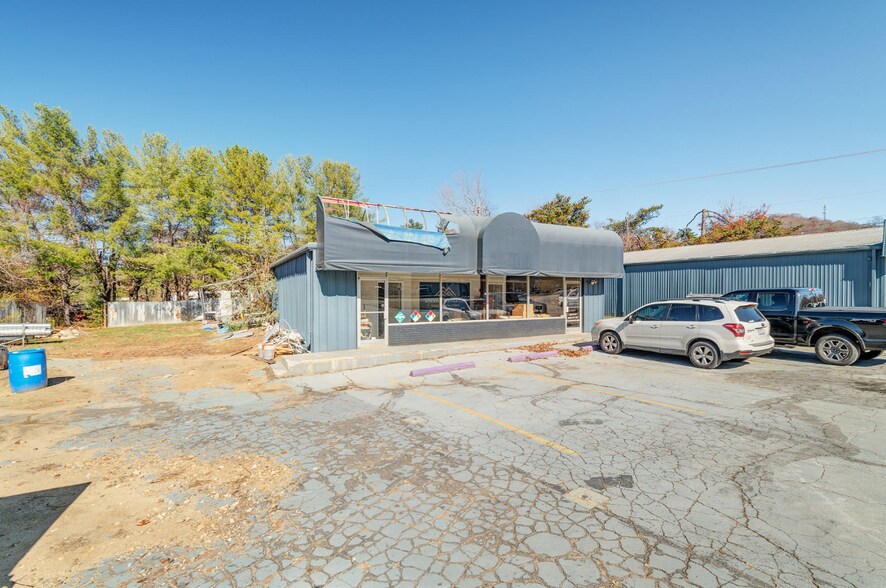 More Photos Of 2064 Us-70, Swannanoa Freestanding For Sale