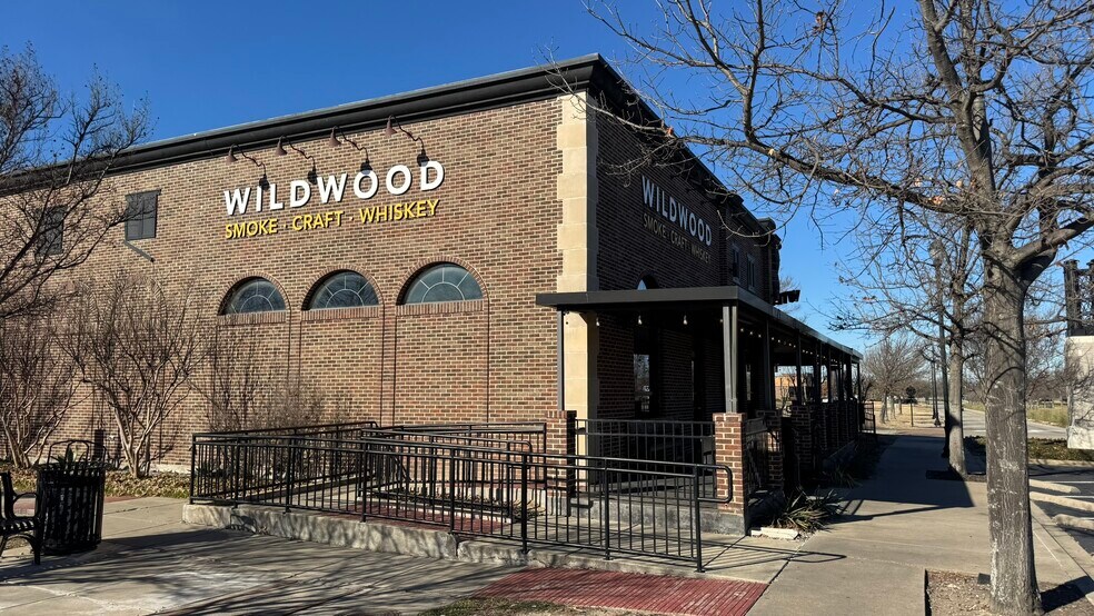 More Photos Of 310 Town Center Blvd, Garland Restaurant For Sale