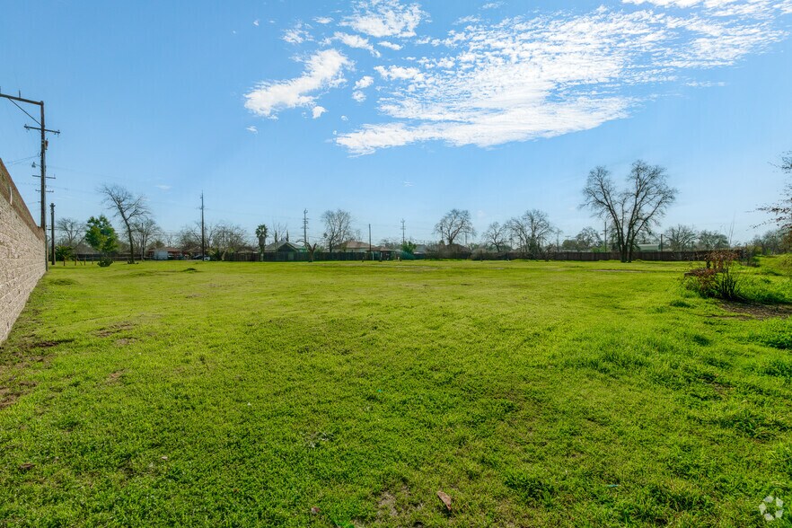 More Photos Of 3137-3139 Rio Linda Blvd, Sacramento Land For Sale