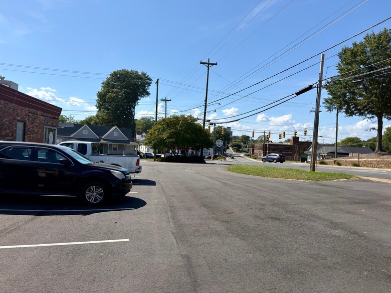 More Photos Of 400 E Franklin St, Monroe Office For Sale