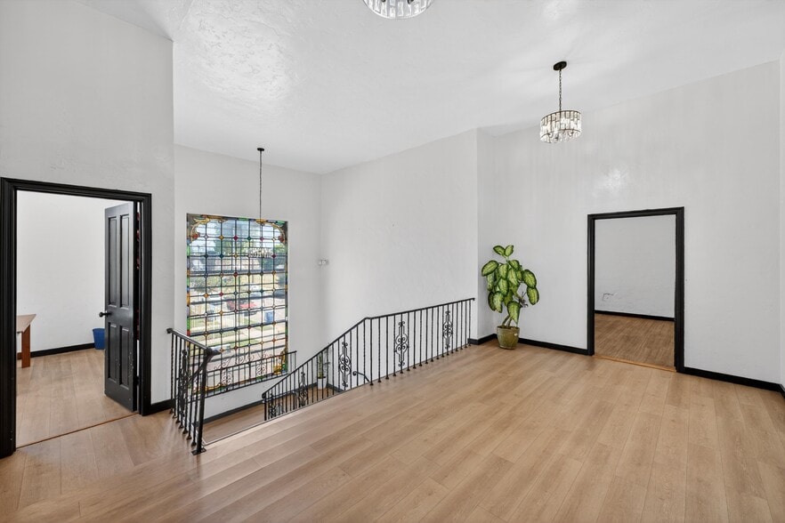 More Photos Of 7101 Menlo Ave, Los Angeles Religious Facility For Sale