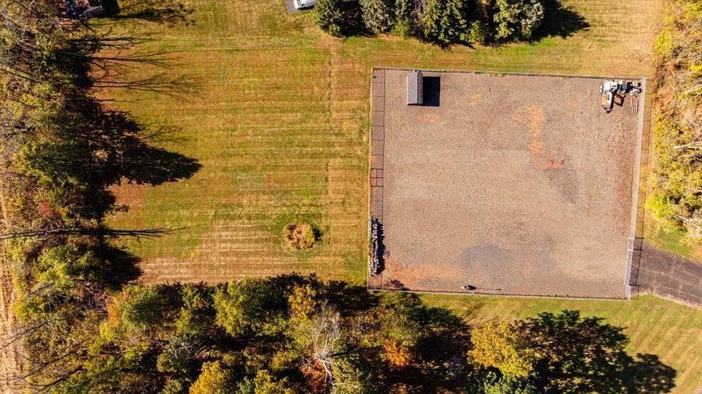 More Photos Of 563 Deep Run Rd, Perkasie Contractor Storage Yard For Sale