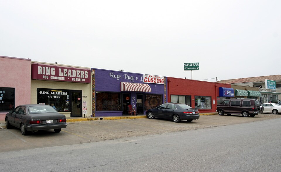 Primary Photo Of 5922-5932 Curzon Ave, Fort Worth Storefront For Sale