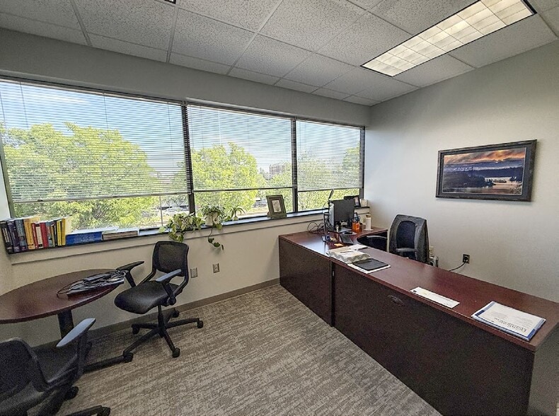 More Photos Of 100 Avon St, Charlottesville Office For Lease