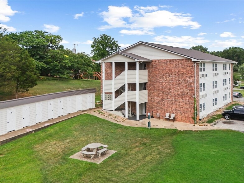 More Photos Of 112 Becky Dr, Greeneville Apartments For Sale