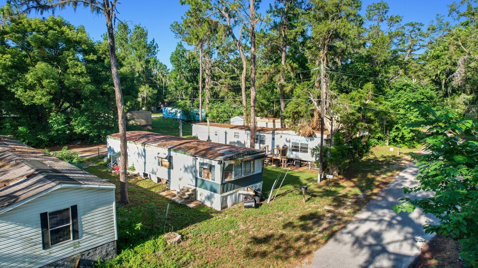 More Photos Of 224 SE Davie Ct, Lake City Manufactured Housing Mobile Home Park For Sale