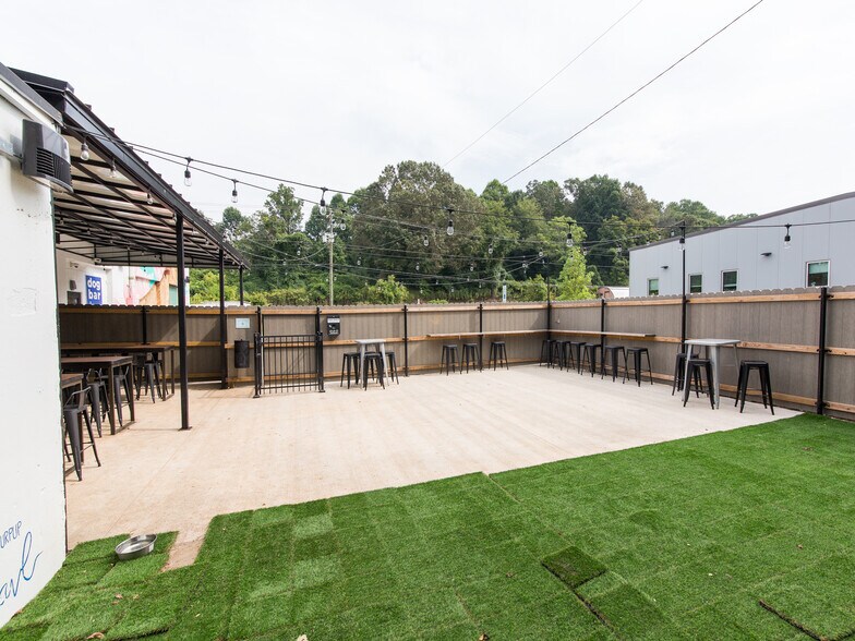 More Photos Of 51 Sweeten Creek Rd, Asheville Freestanding For Lease