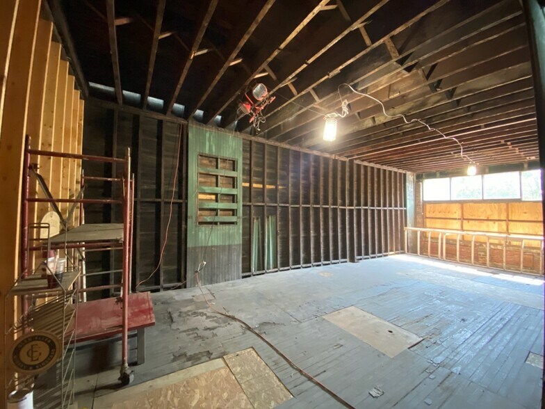 More Photos Of 5718 Lorain Ave, Cleveland Storefront Retail Office For Sale
