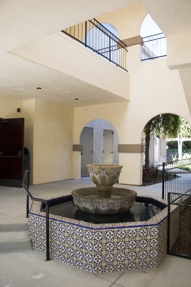 More Photos Of 15706-15708 Pomerado Rd, Poway Medical For Lease