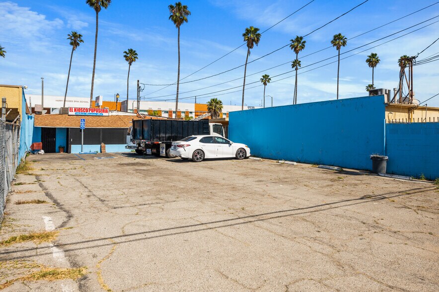 More Photos Of 1241 N Avalon Blvd, Wilmington Restaurant For Sale