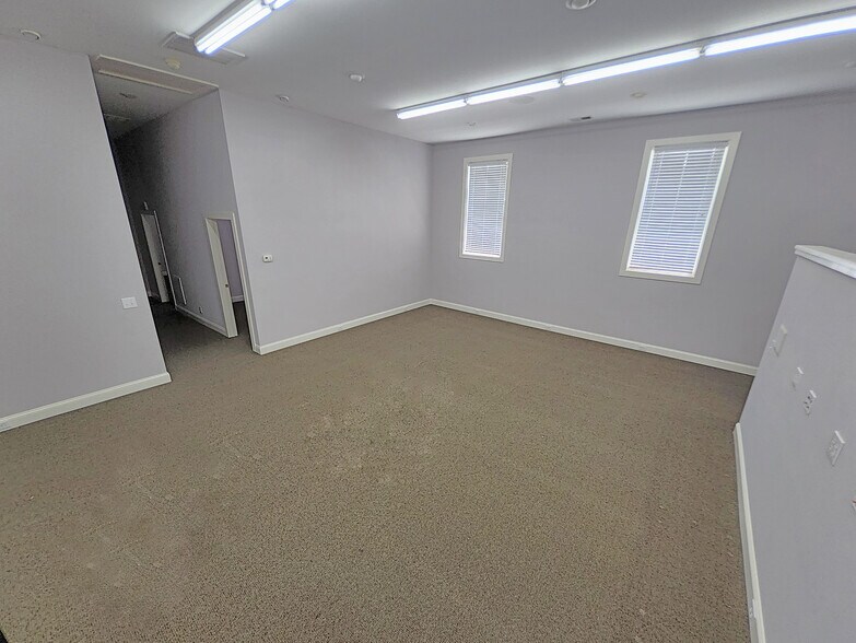 More Photos Of 191 Friarsgate Blvd, Irmo Flex For Lease