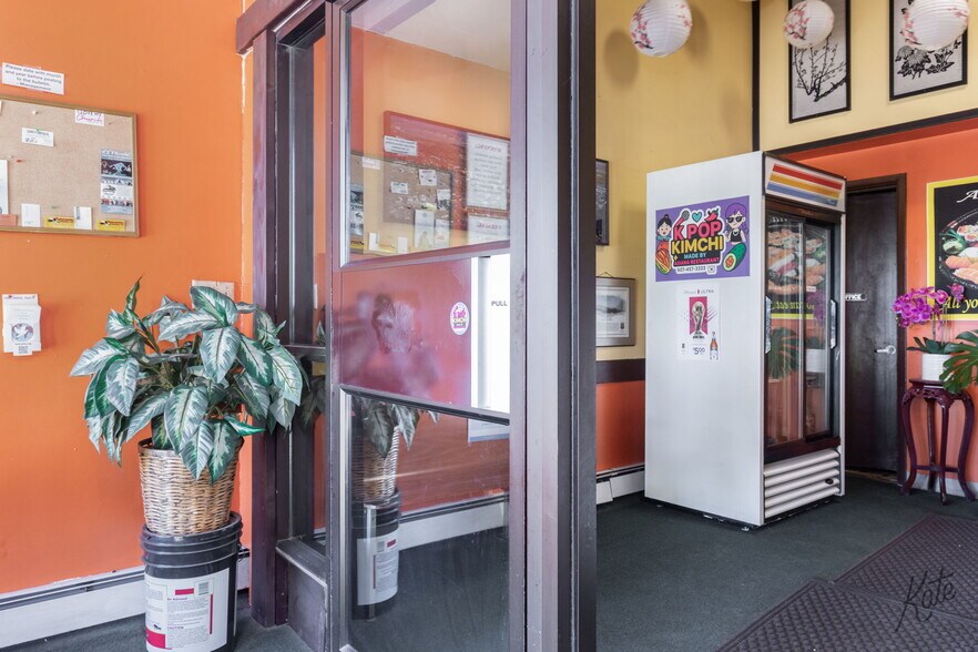 More Photos Of 2001 Airport Way, Fairbanks Restaurant For Sale