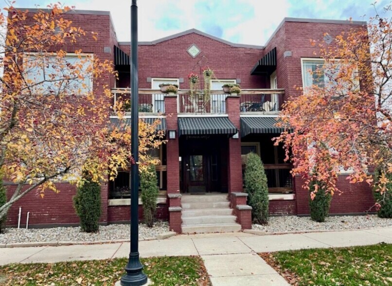 Primary Photo Of 117 Franklin Pl, South Bend Apartments For Sale