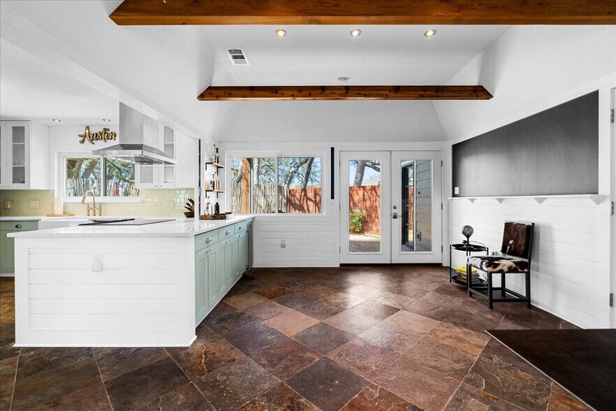 More Photos Of 14519 Fitzhugh Rd, Austin Specialty For Sale