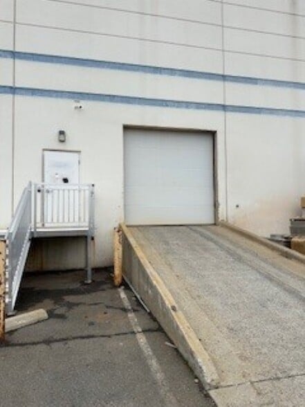 More Photos Of 3852 Dulles South Ct, Chantilly Industrial For Lease