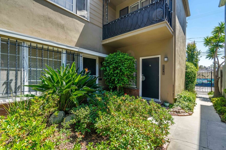 More Photos Of 6512 W Olympic Blvd, Los Angeles Apartments For Sale