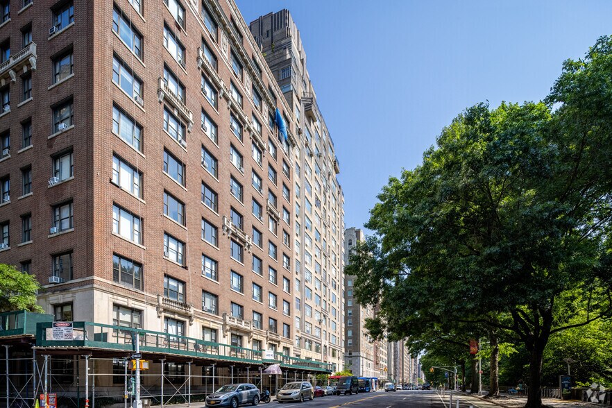 More Photos Of 320 Central Park W, New York Apartments For Lease
