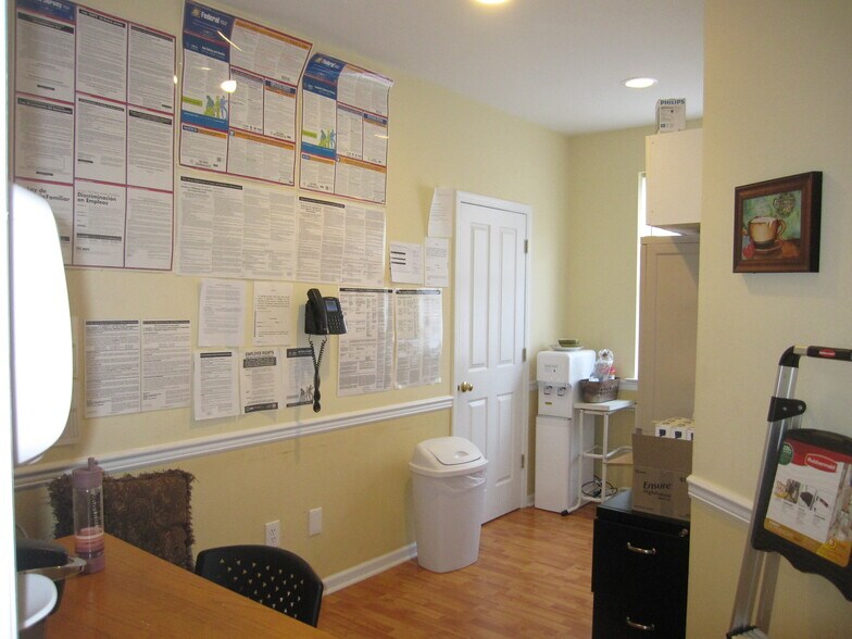 More Photos Of 199 Broad St, Bloomfield Medical For Lease