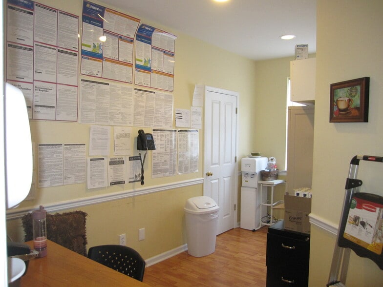 More Photos Of 199 Broad St, Bloomfield Medical For Lease