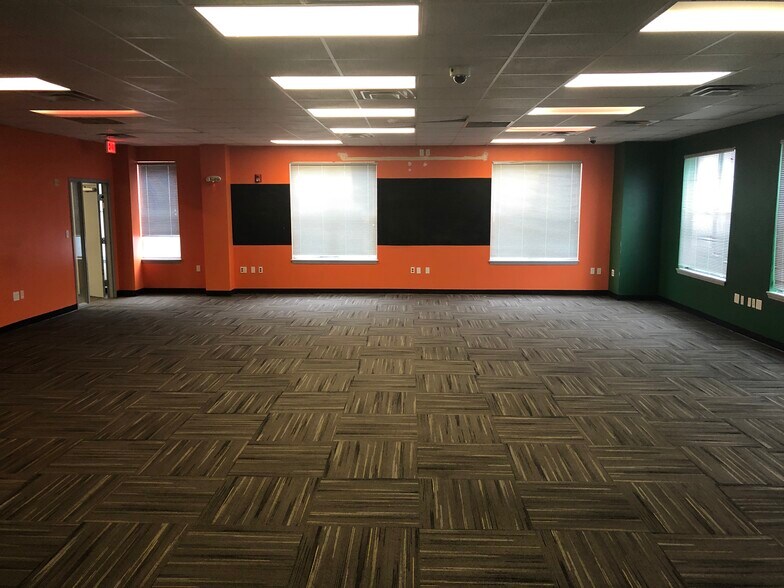 More Photos Of 2324 Killearn Center Blvd, Tallahassee Office For Lease