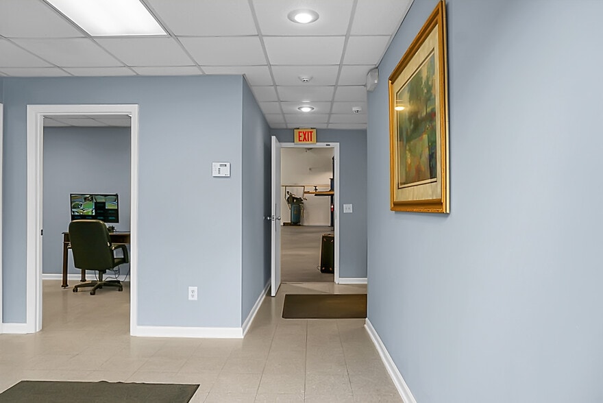 More Photos Of 1307 State Rd, Summerville Warehouse For Lease