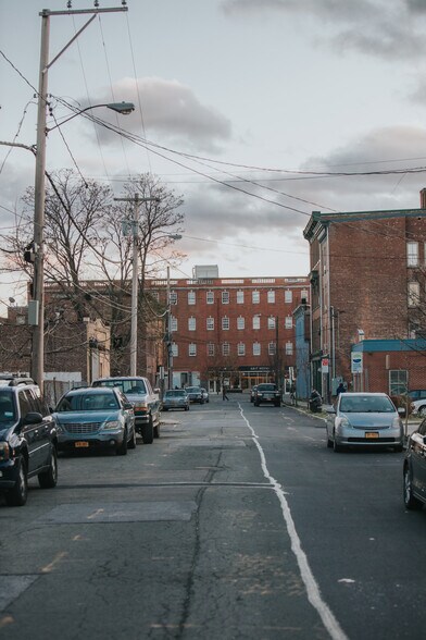 More Photos Of 32 Chambers St, Newburgh Light Manufacturing For Sale