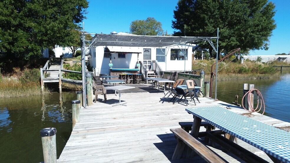 More Photos Of 38869 Morris Point Rd, Abell Restaurant For Sale