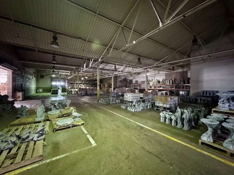 More Photos Of 510 N Pearl St, Macomb Industrial For Sale