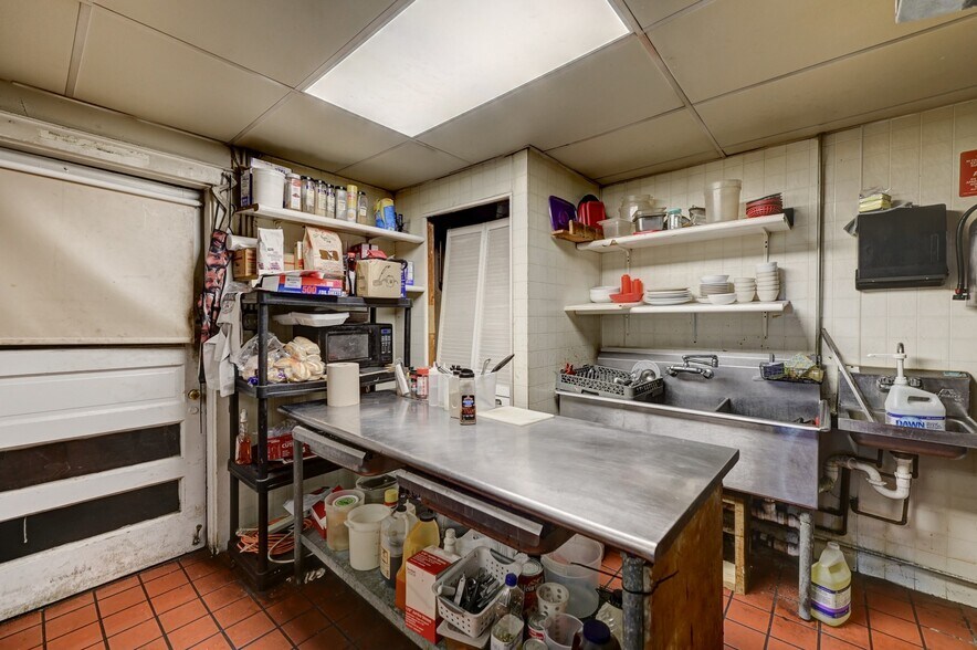 More Photos Of 2736 Chicago Rd, South Chicago Heights Bar For Sale