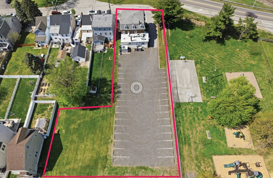 More Photos Of 641 Old Elm St, Conshohocken Bar For Sale