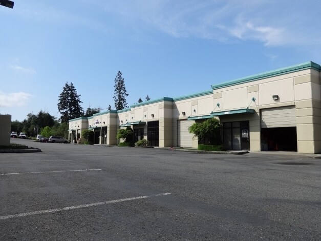 More Photos Of 9800 Harbour Pl, Mukilteo Light Manufacturing For Lease