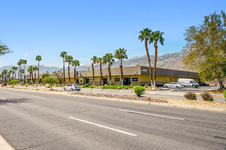Primary Photo Of 1281 N Gene Autry Trl, Palm Springs Showroom For Sale