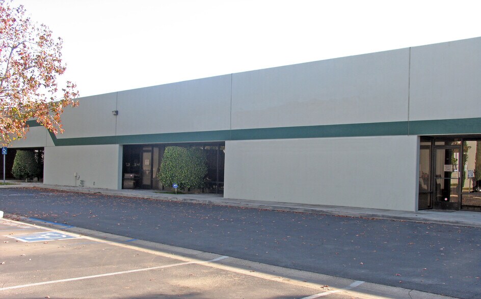 More Photos Of 1840 S Santa Fe St, Santa Ana Manufacturing For Sale