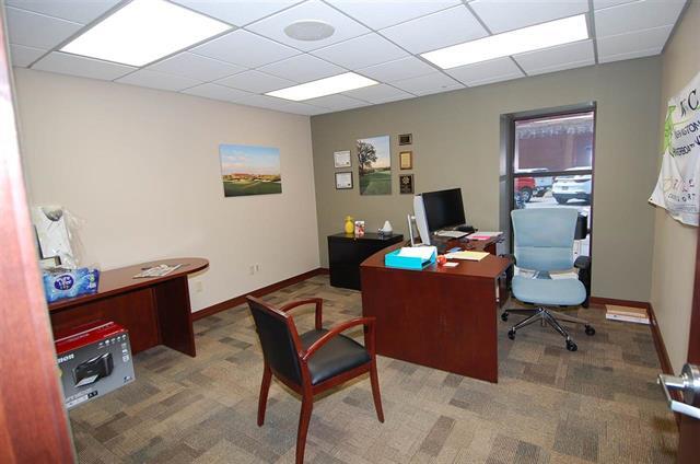 More Photos Of 102 E Main St, Washington Office For Sale