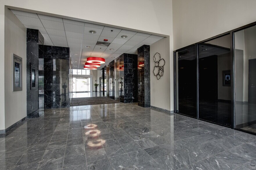 More Photos Of 1250 E Copeland Rd, Arlington Office For Lease