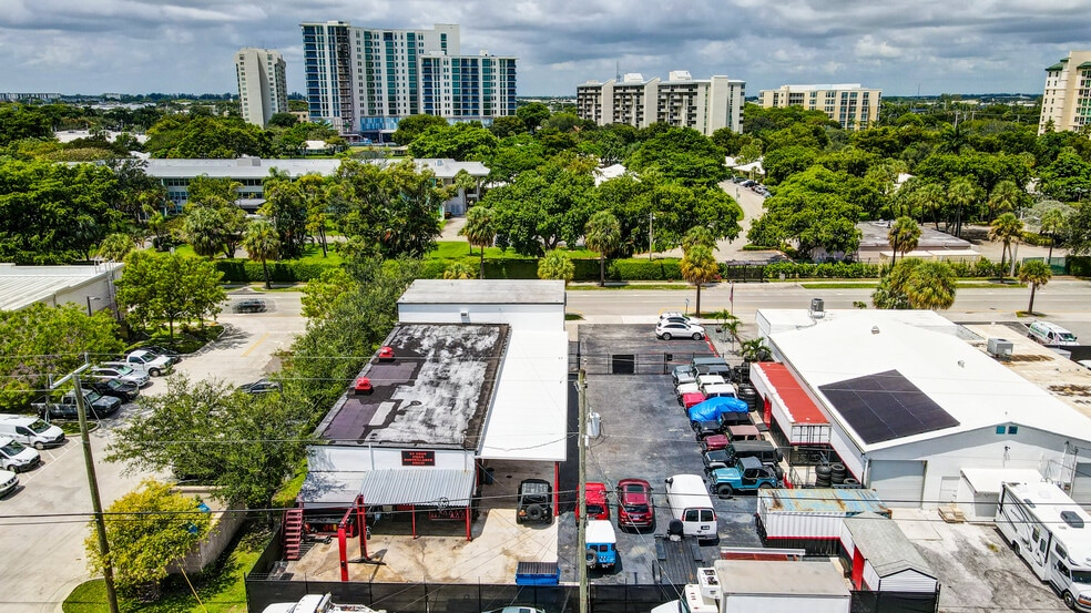 More Photos Of 530 S Dixie Hwy W, Pompano Beach Auto Repair For Sale