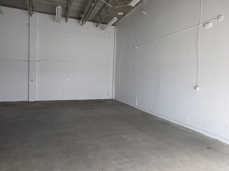 More Photos Of 20131-20133 Industrial Ave, Langley Warehouse For Lease