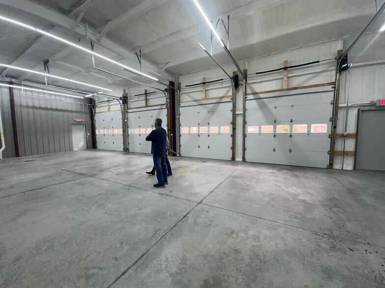 More Photos Of 2243 Commerce Pky, La Grange Auto Repair For Sale