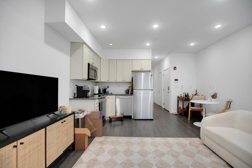 More Photos Of 1425 Frankford Ave, Philadelphia Storefront Retail Residential For Sale