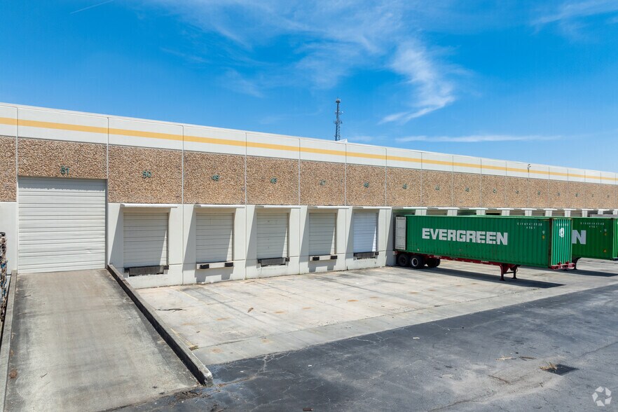 More Photos Of 6047 Fulton Industrial Blvd SW, Atlanta Distribution For Lease