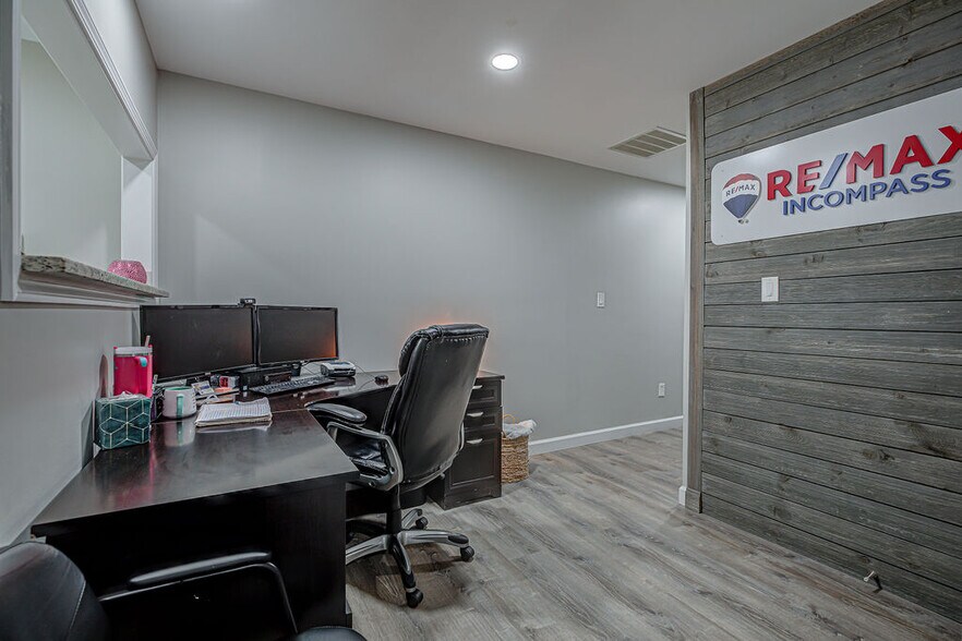 More Photos Of 304 Edgewood Dr, Trenton Medical For Sale