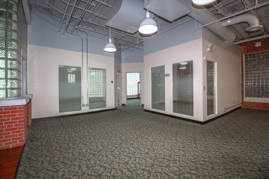 More Photos Of 50 Clay St, Morgantown Office Residential For Lease