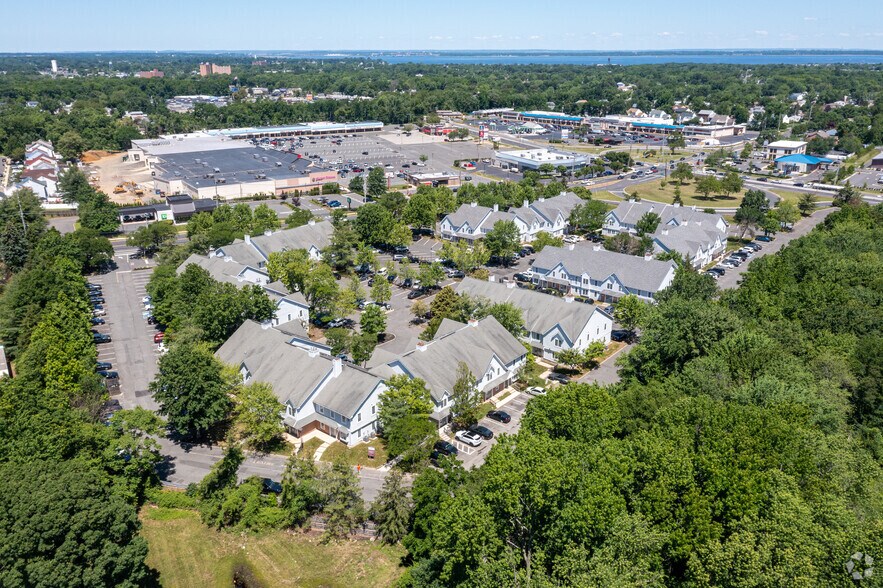 More Photos Of 1 Bethany Rd, Hazlet Office For Lease