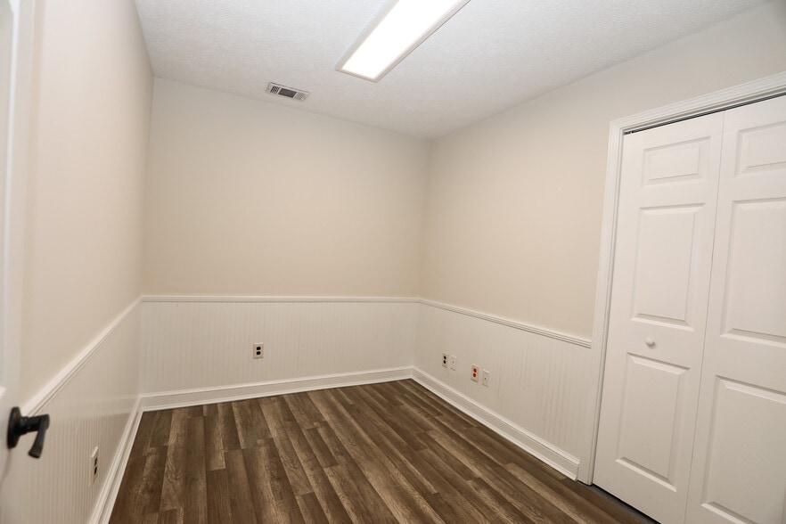 More Photos Of 5 Haynie St, Newnan Warehouse For Sale