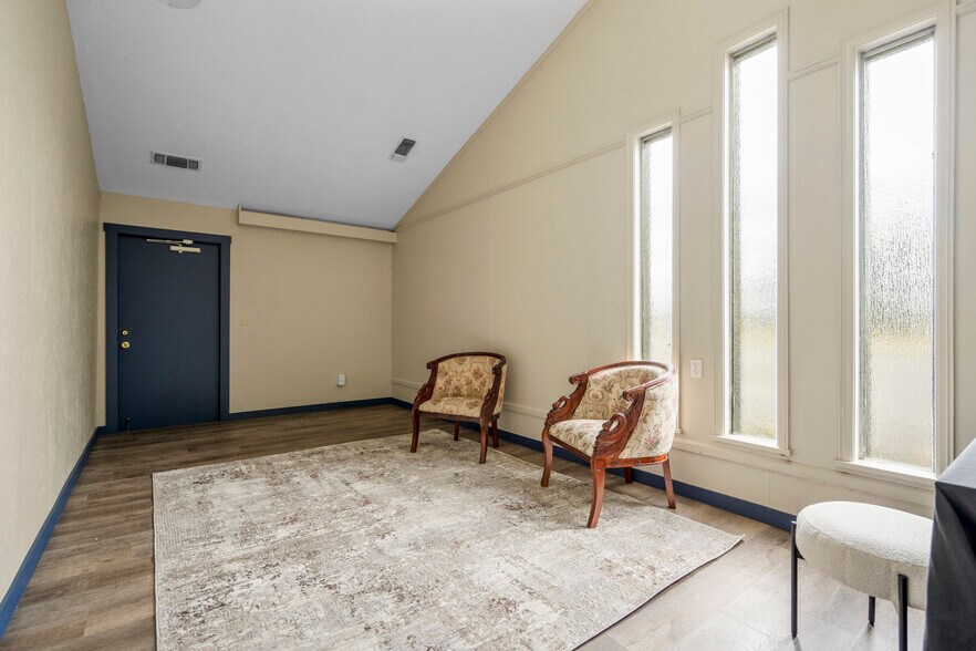 More Photos Of 1823 W 51st St, Tulsa Freestanding For Sale