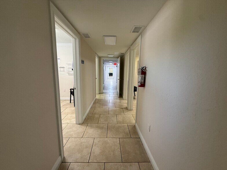 More Photos Of 9611 SW 40th St, Miami Medical For Sale