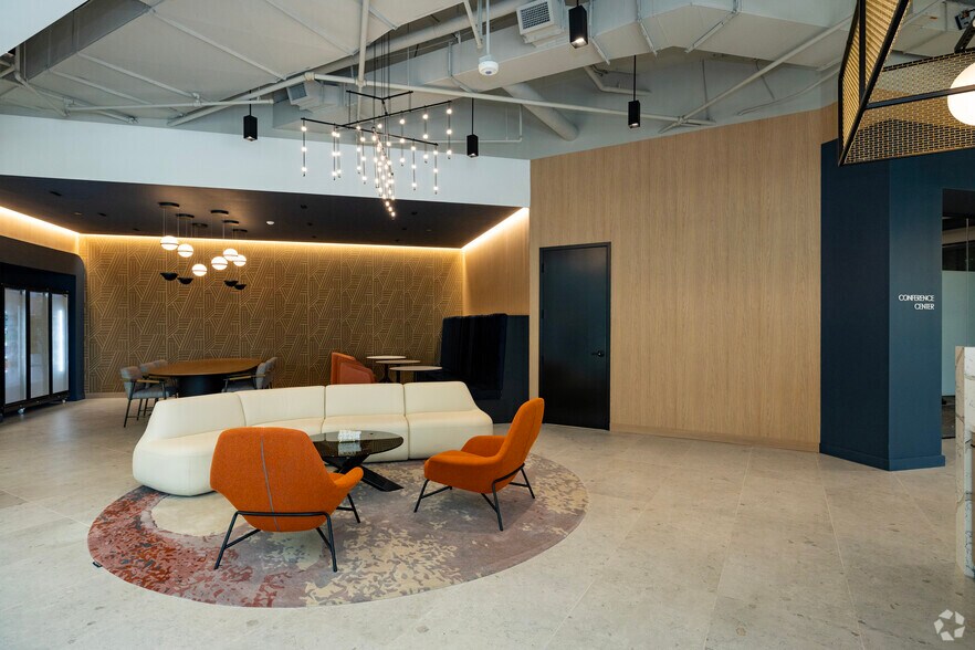 More Photos Of 100 2nd Ave S, Saint Petersburg Office For Lease