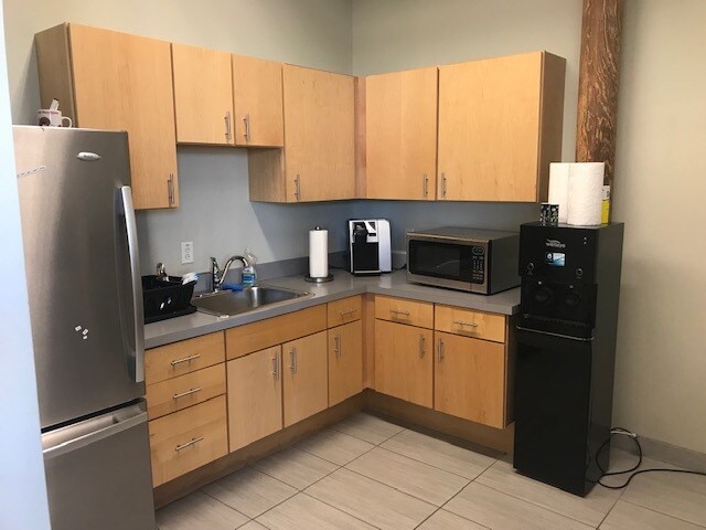 More Photos Of 20 Winooski Falls Way, Winooski Office For Lease